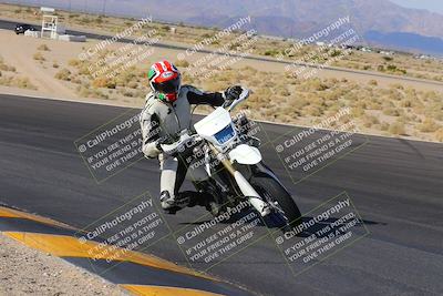 media/Nov-28-2022-Moto Forza (Mon) [[c5a51e62ca]]/B Group/Session 2 (Turn 12 Inside)/